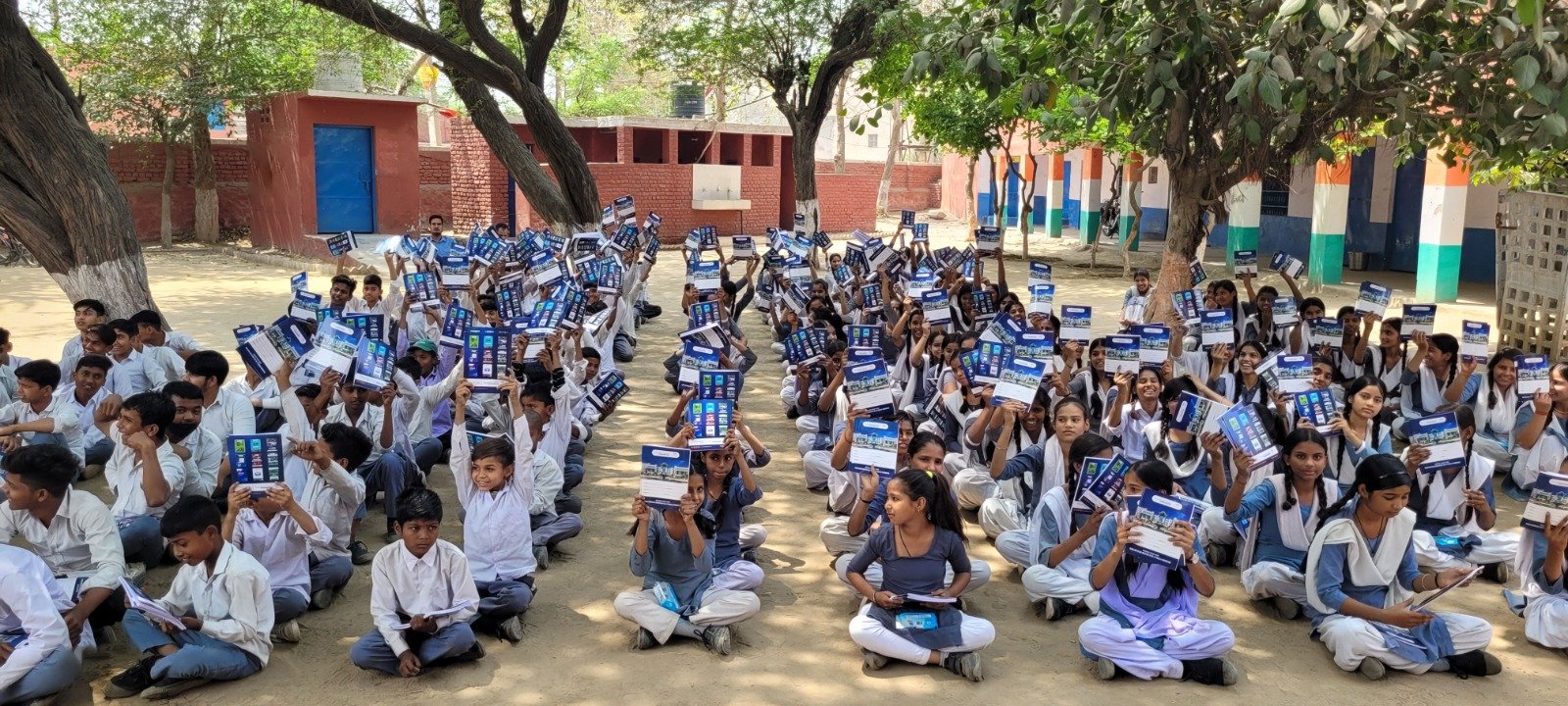 डॉ. ओ.पी. भल्ला फाउंडेशन ने विश्व पर्यावरण दिवस पर 55,000 किलोग्राम कागज रीसायकल कर सरकारी स्कूलों के विद्यार्थियों के लिए बनाए नोटबुक