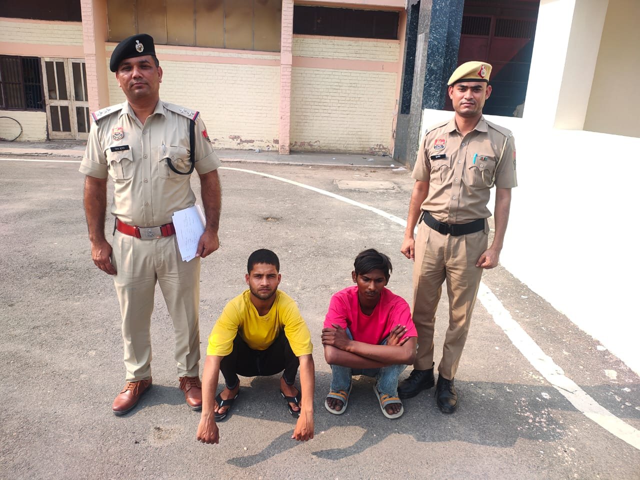नाबालिक से छेड़छाड़ करने व नुकीली वस्तु से चोट मारने के मामले में नाबालिक सहित 3 आरोपियों को किया काबू