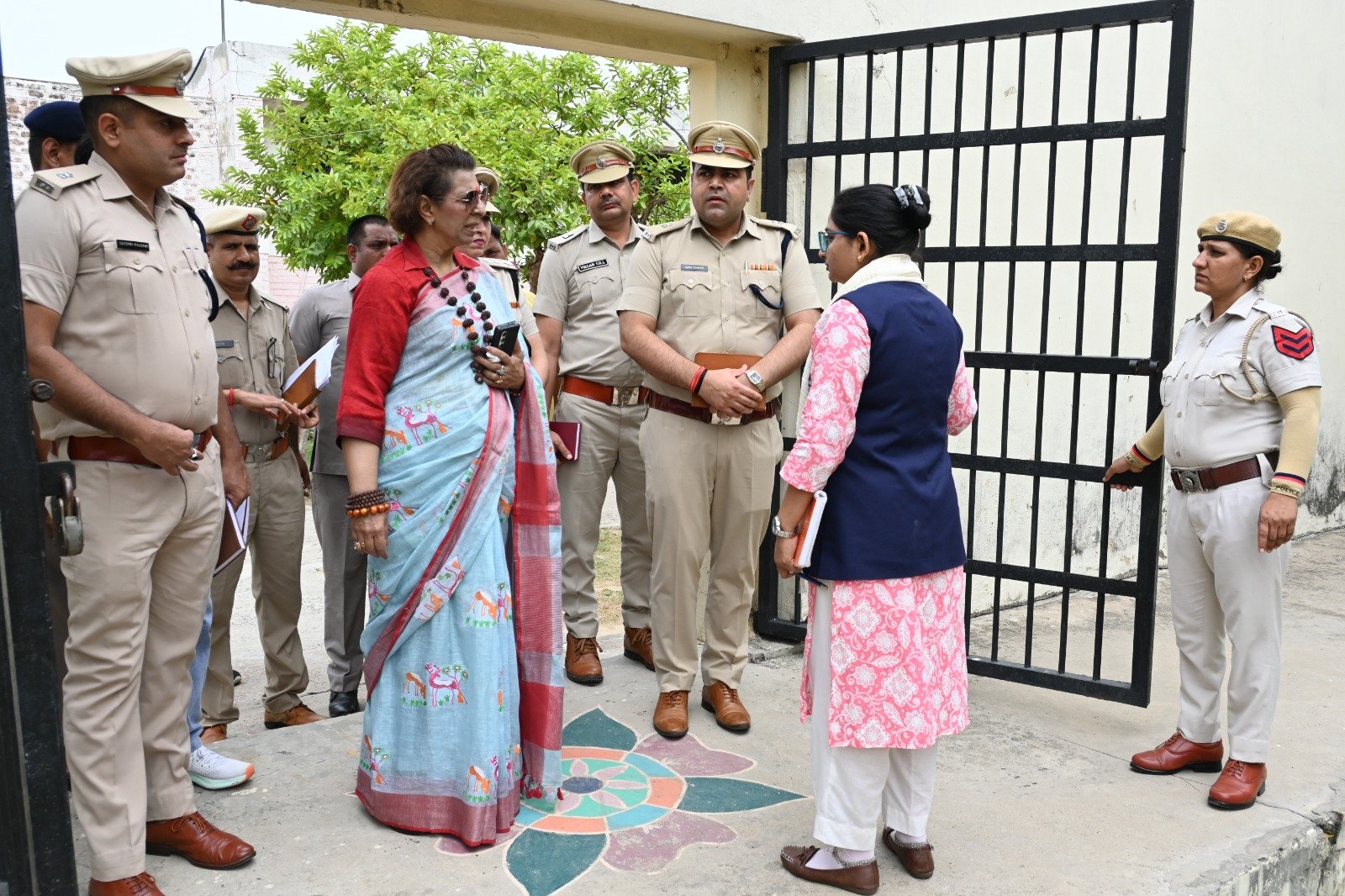 कारागार से निकलकर अपने जीवन को सकारात्मक दिशा में आगे बढ़ाएं: रेणु भाटिया