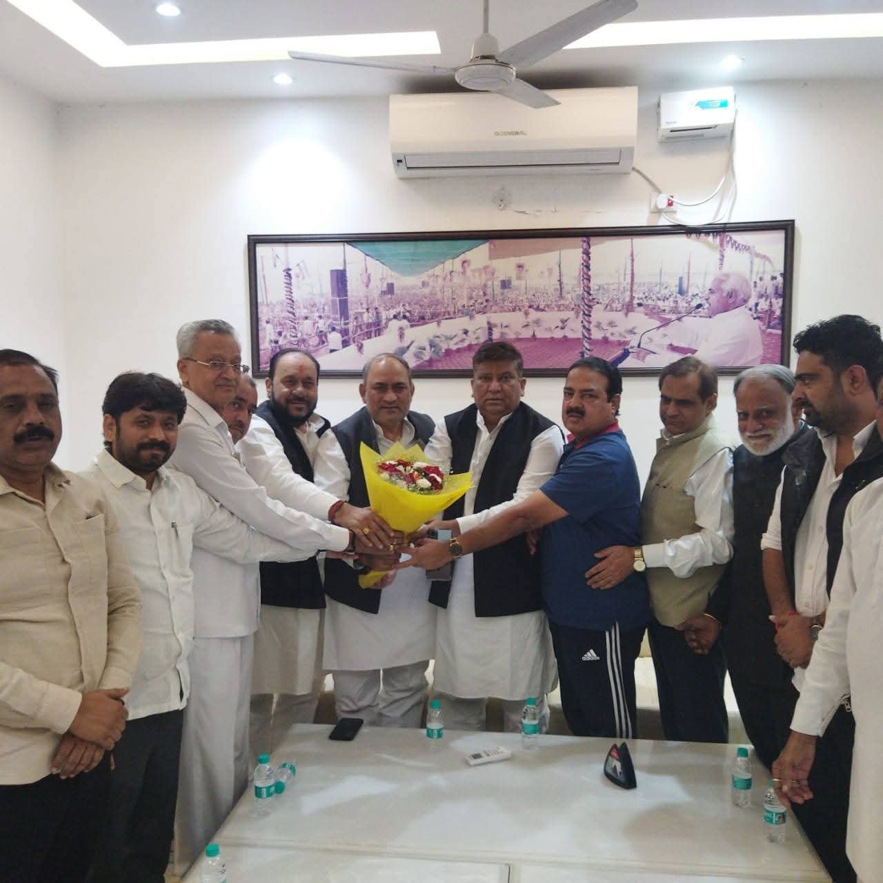 जिला अध्यक्ष बलजीत कौशिक ने बैठक का आयोजन किया