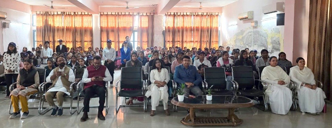 गीता की शिक्षाएं आंतरिक चेतना में परिवर्तन लाती हैं : परमात्मा दास