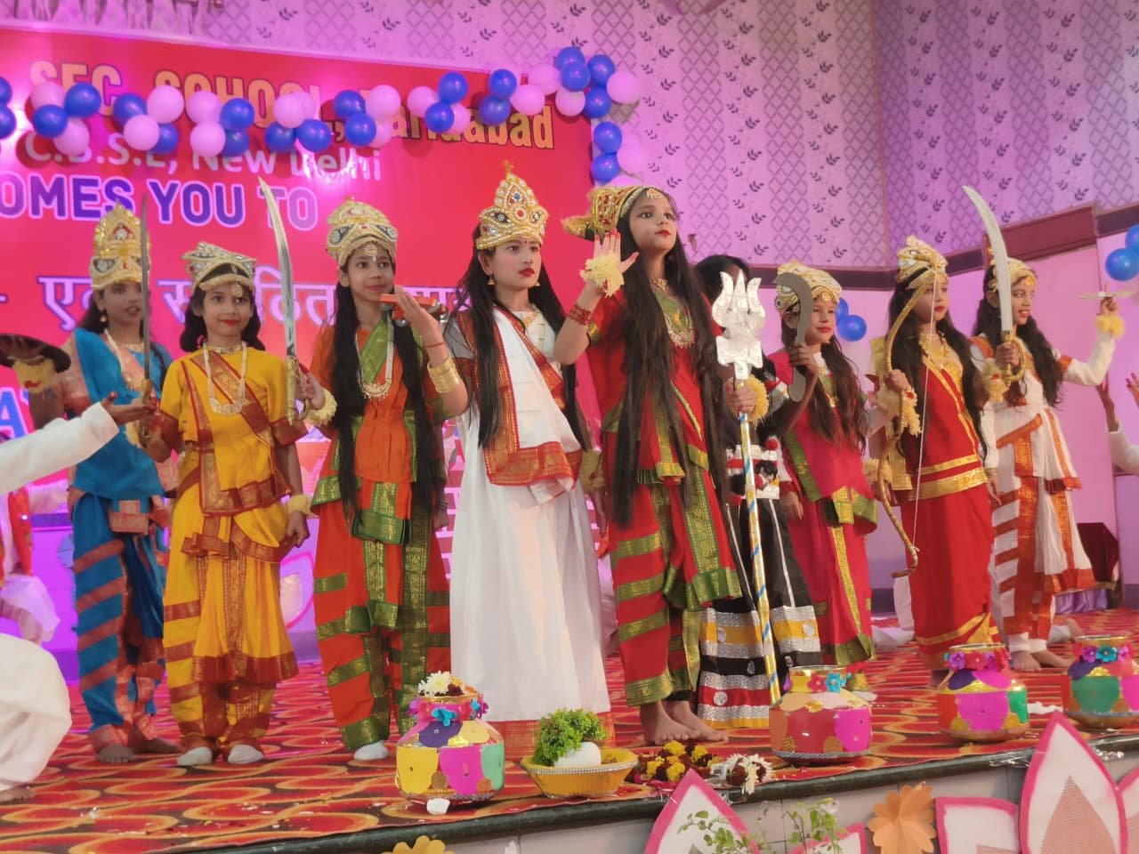 ब्ल्यू बर्ड सीनियर सेकेंडरी स्कूल में वार्षिकोत्सव ‘संकल्प एक संगठित प्रयास’ का भव्य आयोजन