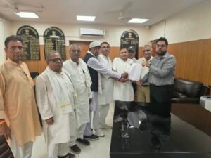 SE ओमबीर सिंह पर मामला दर्ज कर बर्खास्तगी की मांग