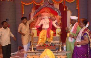 पूर्ण वैदिक विधि विधान एवं मंत्रोच्चार से हुई बाप्पा की स्थापना