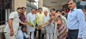 सेवा संकल्प अभियान के तहत सेक्टर-10 में भंडारा, अंबेडकर चौक स्थित मॉडल संस्कृति स्कूल में पौधारोपण कार्यक्रम आयोजित