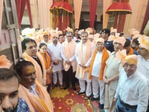 ओल्ड फरीदाबाद में निकली ऐतिहासिक दंडवत परिक्रमा, श्रद्धा और भक्ति से सराबोर हुआ वातावरण