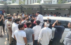 दिल्ली कूच से पहले कांग्रेस नेता रोहित नागर हाउस अरेस्ट, सेक्टर-14 आवास पर पुलिस का पहरा