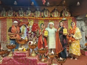 फरीदाबाद के श्री महारानी वैष्णो देवी मंदिर में चौथे नवरात्र की धूम, भक्तों ने माता कुष्मांडा के दरबार में लगाई हाजिरी