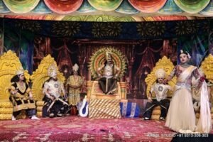 ‘फेंकी है बारूद में तूने दियासलाई, नाक अपनी नहीं, नाक मेरी है कटाई’